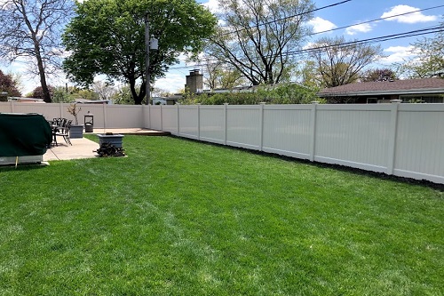 White vinyl fence Mount Prospect